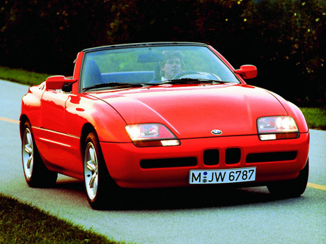 Первый собственный родстер компании BMW — BMW Z1. Прародитель серии Z.